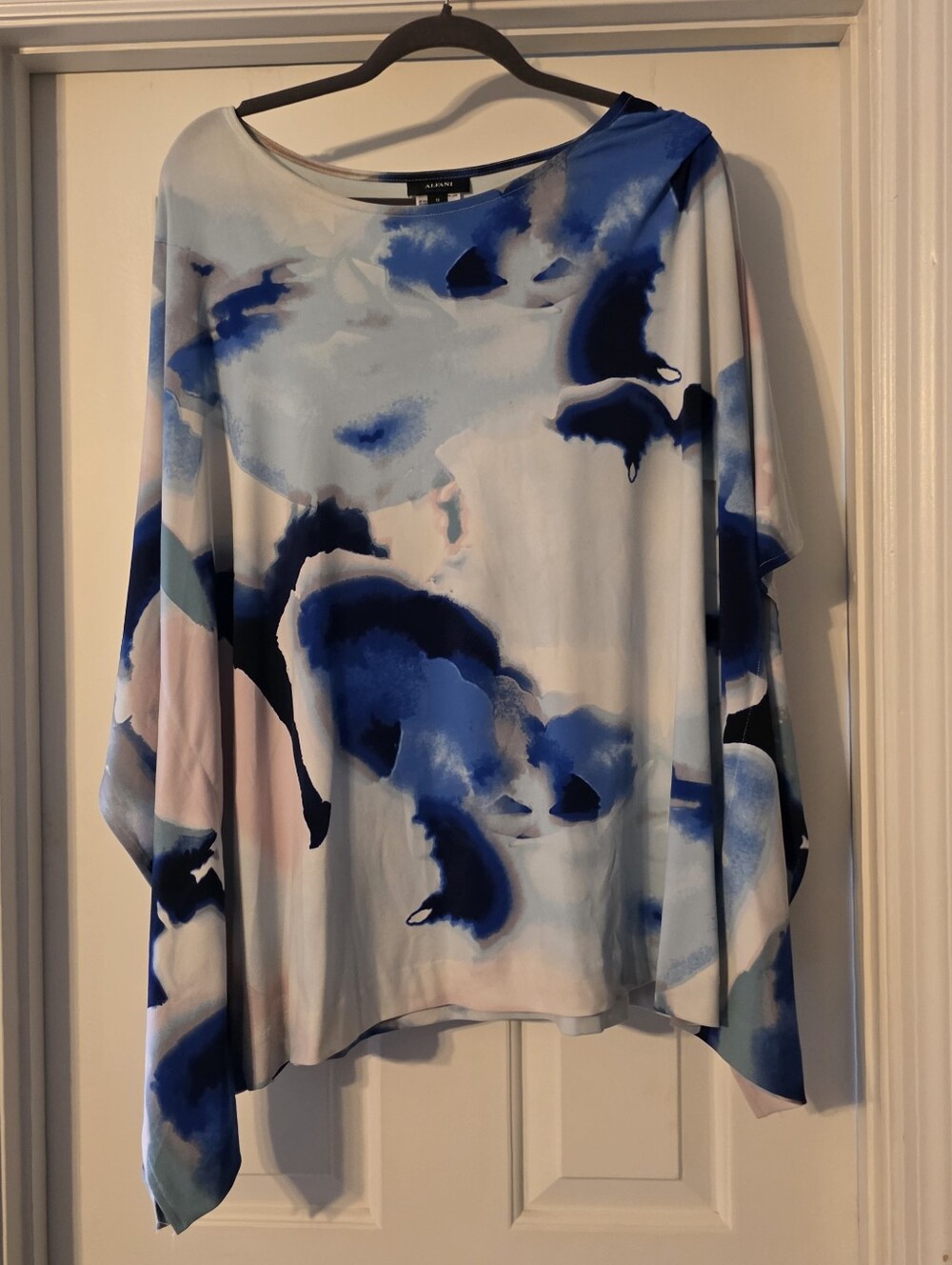 Alfani Blue and White Watercolor Dolman Sleeve Tunic